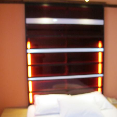 Suriwongse Hotel Bangkok Dış mekan fotoğraf