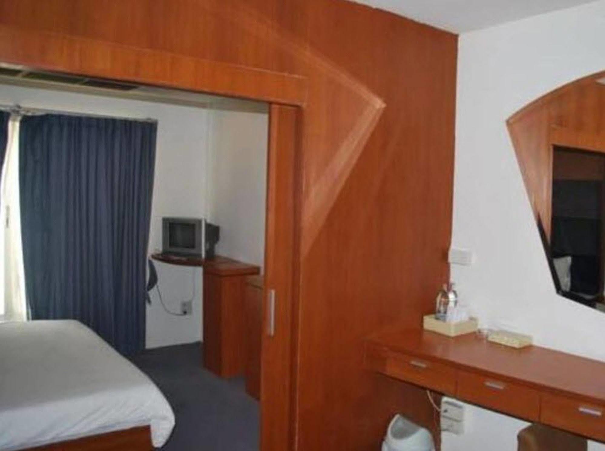 Suriwongse Hotel Bangkok Dış mekan fotoğraf